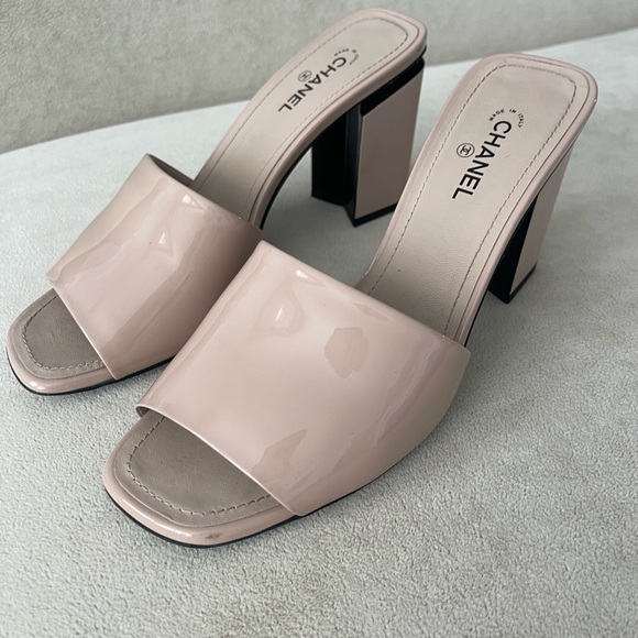Chanel Mules | Chanel Cruise 2022 patent leather nude size 38 - Picture 4 of 16